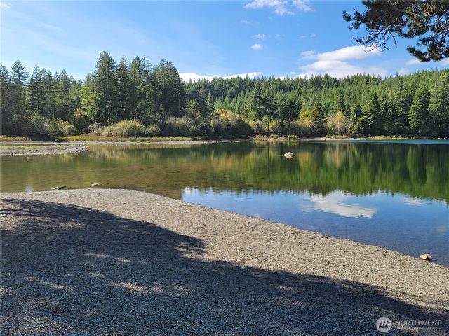 70 N Colony Surf Drive, Lilliwaup, WA 98555