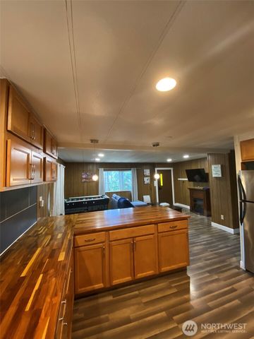 70 N Colony Surf Drive, Lilliwaup, WA 98555