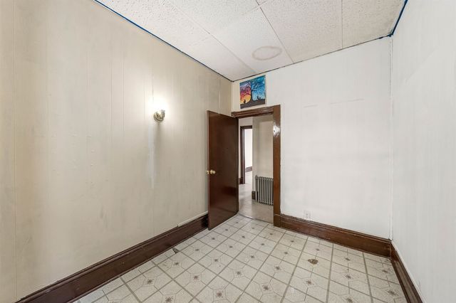 73 VIRGINIA AVE, Jc, Greenville, NJ 07305