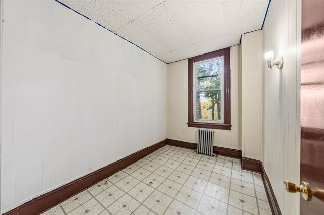 73 VIRGINIA AVE, Jc, Greenville, NJ 07305