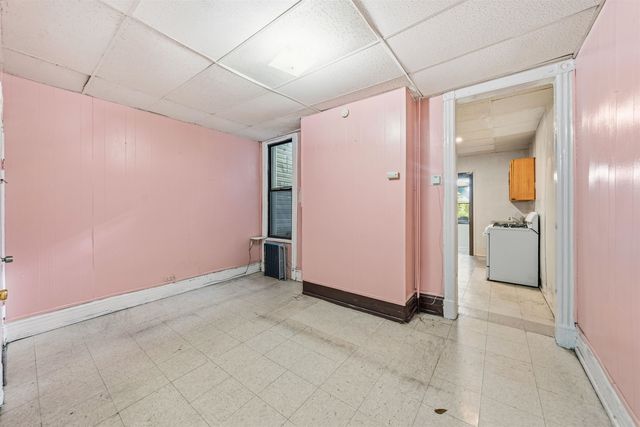 73 VIRGINIA AVE, Jc, Greenville, NJ 07305