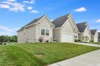 814 NE Algonquin Street A, Lee's Summit, MO 64064