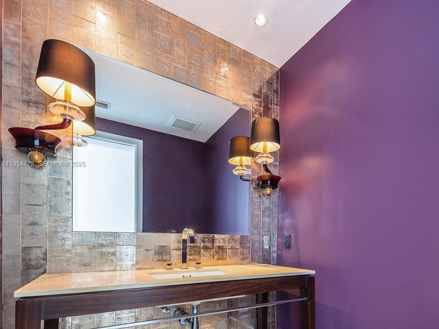 800 S Pointe Dr 2103, Miami Beach, FL 33139