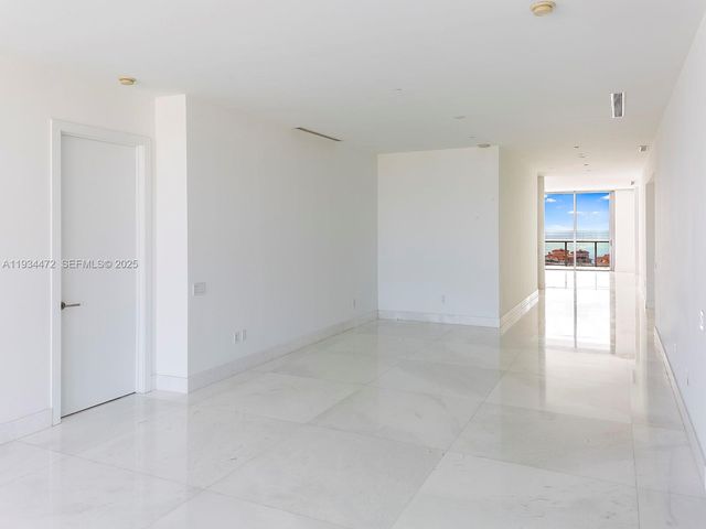 800 S Pointe Dr 2103, Miami Beach, FL 33139