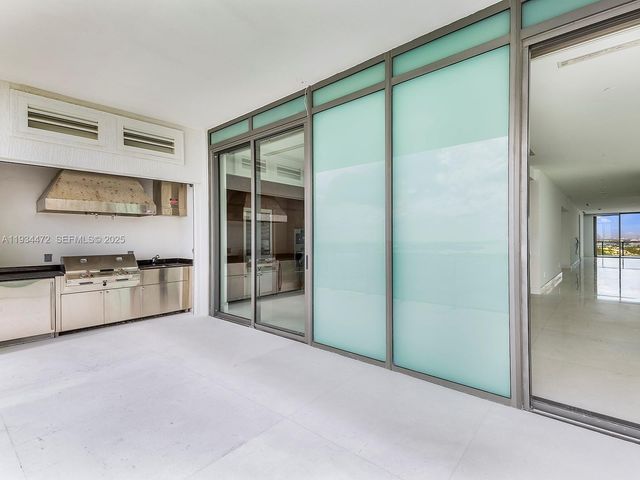 800 S Pointe Dr 2103, Miami Beach, FL 33139