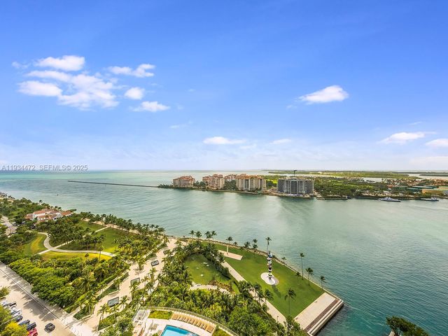 800 S Pointe Dr 2103, Miami Beach, FL 33139