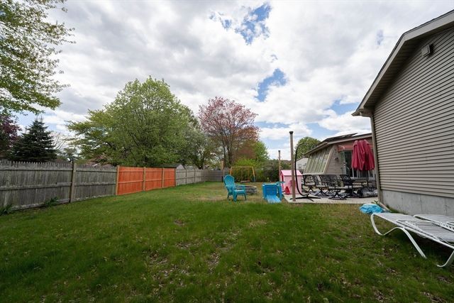 14 Ludlow St, Acushnet, MA 02743