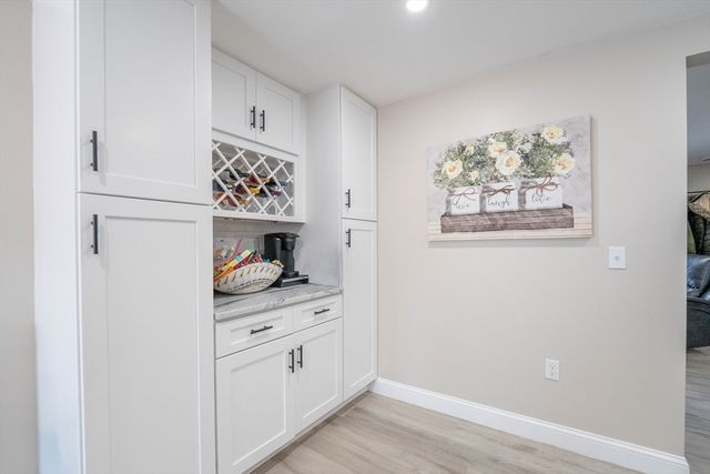 14 Ludlow St, Acushnet, MA 02743