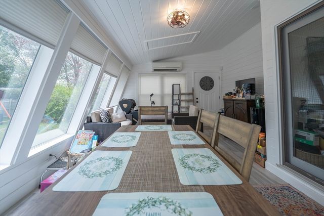 14 Ludlow St, Acushnet, MA 02743