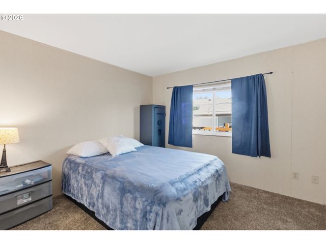 1800 LAKEWOOD Ct 161, Eugene, OR 97402