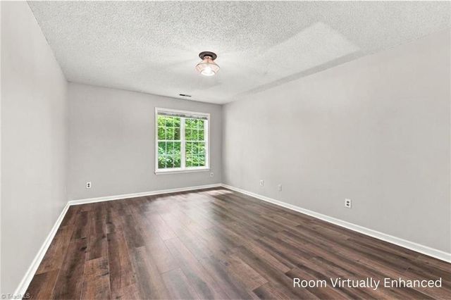 8206 Crows Nest Lane, Greensboro, NC 27455