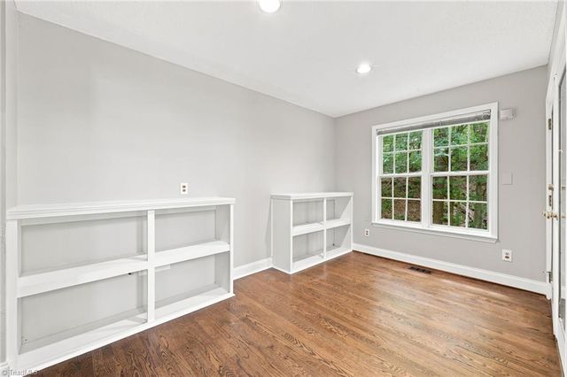 8206 Crows Nest Lane, Greensboro, NC 27455