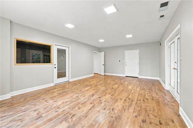 8206 Crows Nest Lane, Greensboro, NC 27455