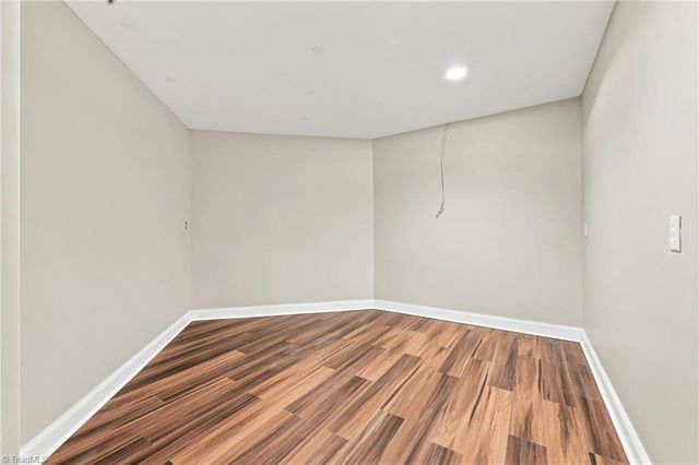 8206 Crows Nest Lane, Greensboro, NC 27455