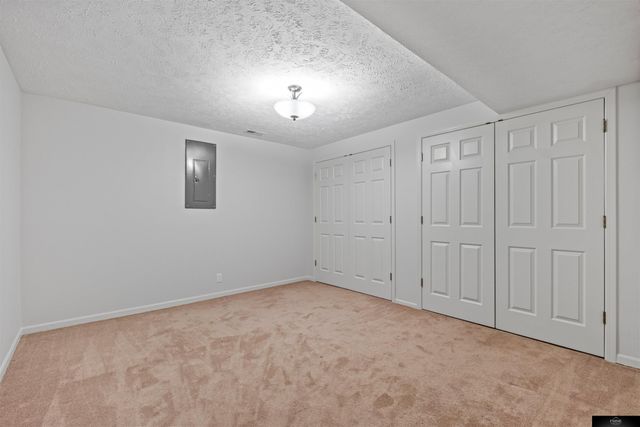 13622 Grover Street, Omaha, NE 68144