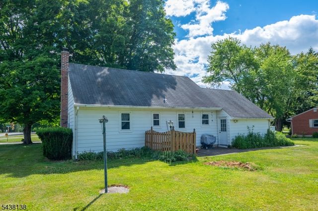 18 Midland Ave, Washington Twp., NJ 07882