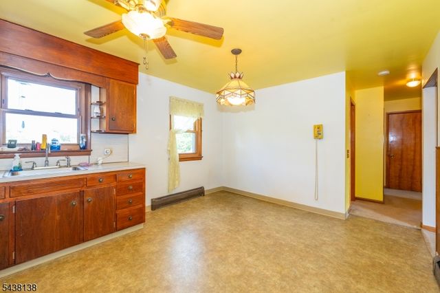 18 Midland Ave, Washington Twp., NJ 07882