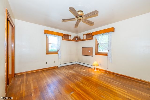 18 Midland Ave, Washington Twp., NJ 07882