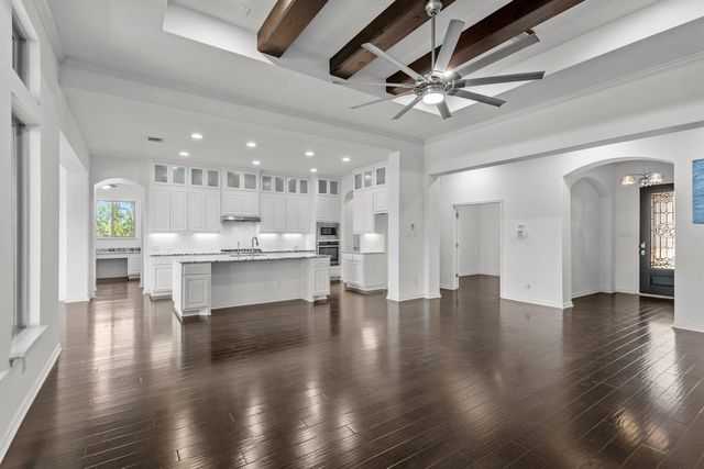 7401 TURNBACK LEDGE TRL, Lago Vista, TX 78645