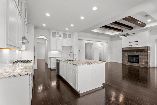 7401 TURNBACK LEDGE TRL, Lago Vista, TX 78645