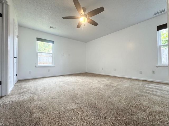 3401 Dana LN, Virginia Beach, VA 23452