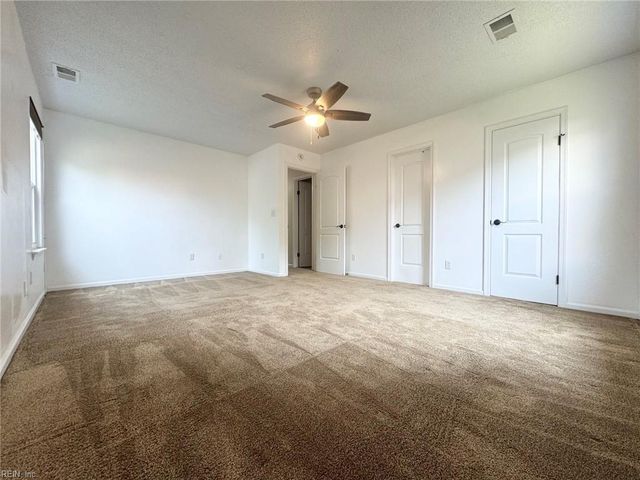 3401 Dana LN, Virginia Beach, VA 23452