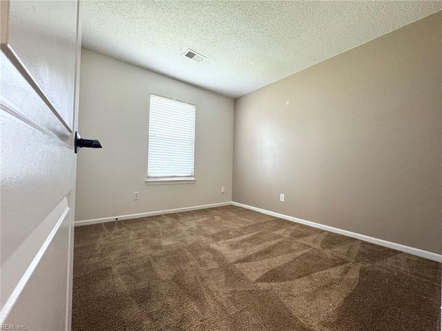 3401 Dana LN, Virginia Beach, VA 23452