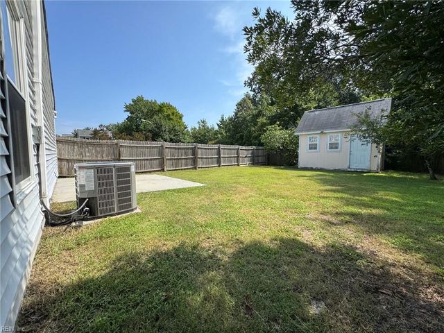 3401 Dana LN, Virginia Beach, VA 23452