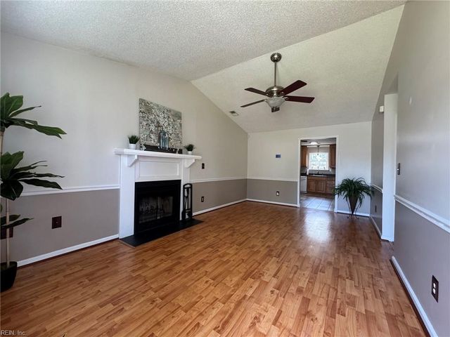3401 Dana LN, Virginia Beach, VA 23452