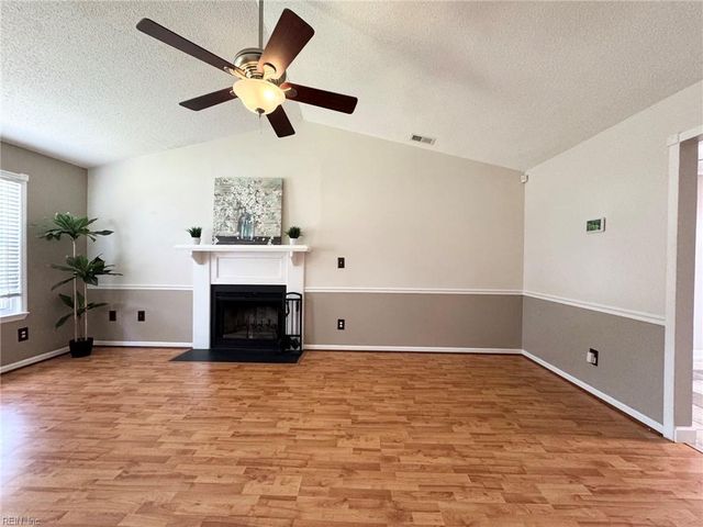 3401 Dana LN, Virginia Beach, VA 23452