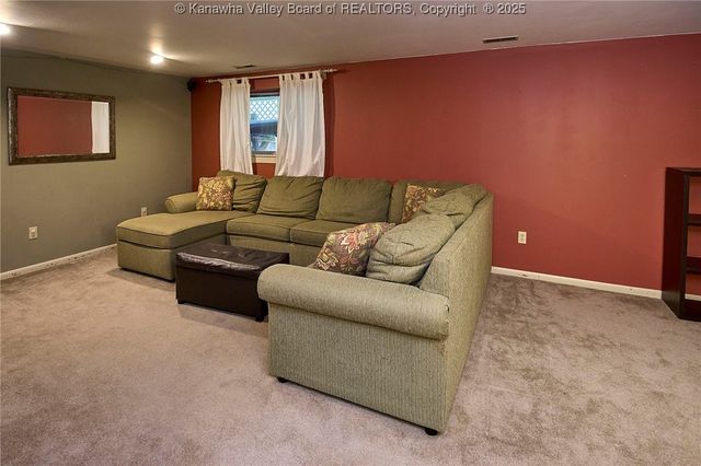 115 Mountaineer Lane, Charleston, WV 25312