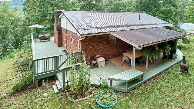 115 Mountaineer Lane, Charleston, WV 25312