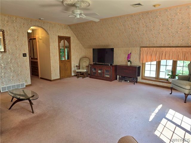 36 Dellwood Road, Amherst, NY 14226
