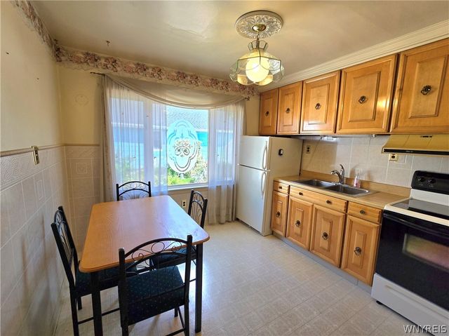 36 Dellwood Road, Amherst, NY 14226