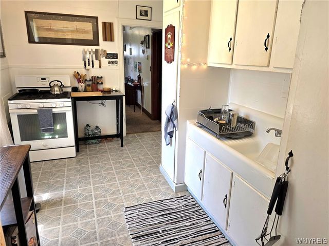 36 Dellwood Road, Amherst, NY 14226