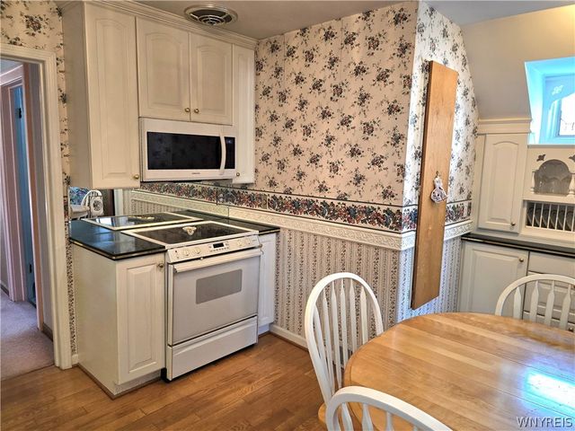 36 Dellwood Road, Amherst, NY 14226