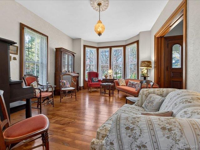 403 Lake Street, Howell, MI 48843