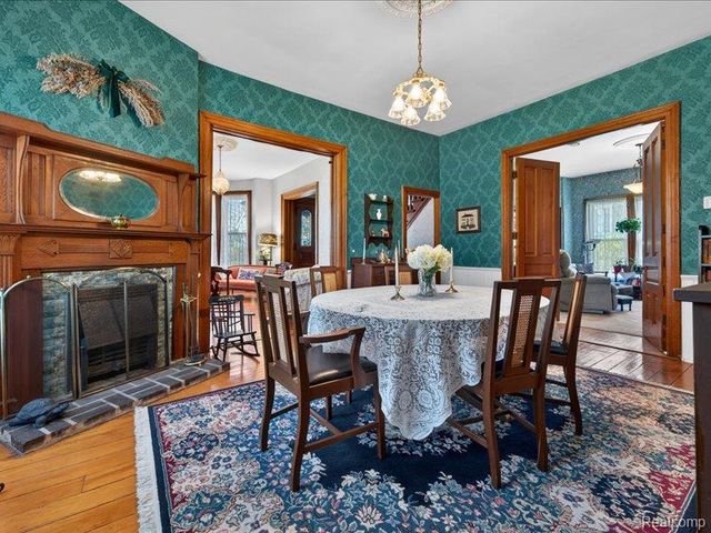 403 Lake Street, Howell, MI 48843