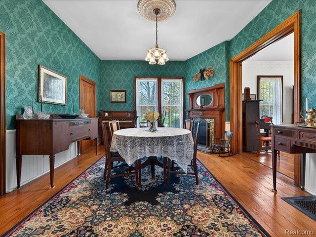 403 Lake Street, Howell, MI 48843