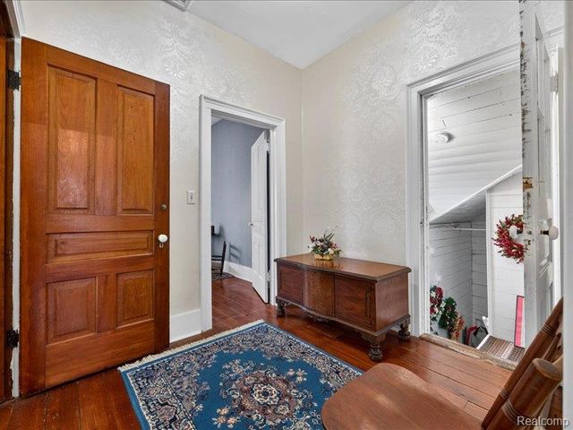 403 Lake Street, Howell, MI 48843