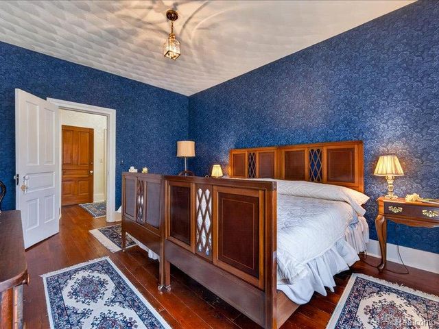 403 Lake Street, Howell, MI 48843