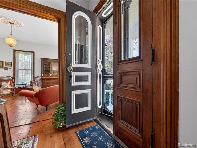 403 Lake Street, Howell, MI 48843