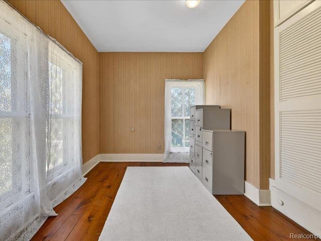403 Lake Street, Howell, MI 48843