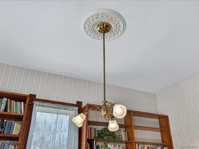 403 Lake Street, Howell, MI 48843