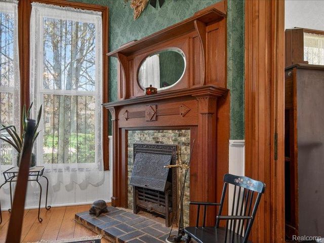 403 Lake Street, Howell, MI 48843