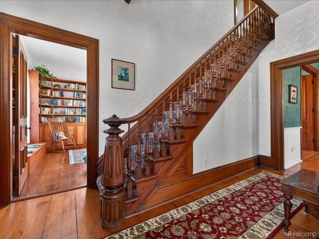 403 Lake Street, Howell, MI 48843