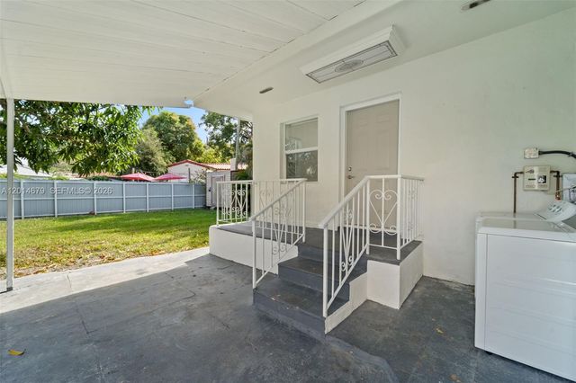 255 Beacom Blvd Downstairs, Miami, FL 33135