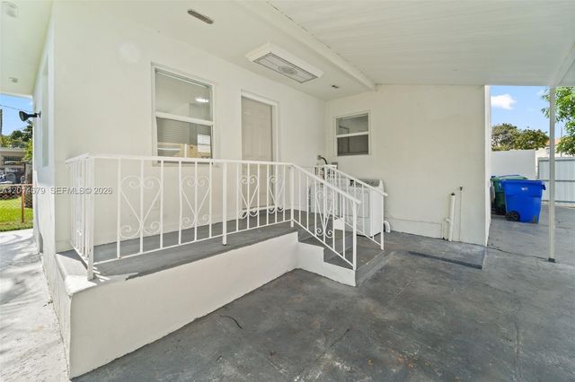 255 Beacom Blvd Downstairs, Miami, FL 33135