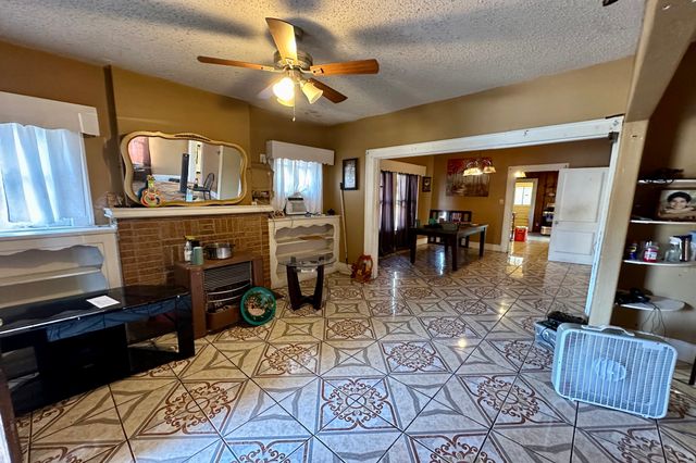3521 Avenue Avenue E, Fort Worth, TX 76105