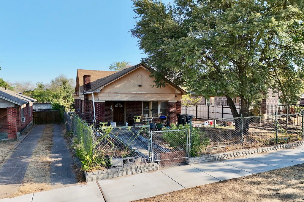 3521 Avenue Avenue E, Fort Worth, TX 76105 — photo 2